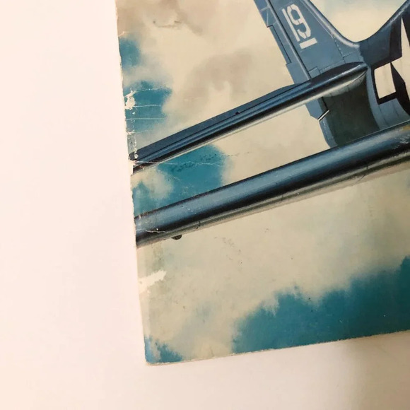 Squadron Signal Publication In Action F6F Hellcat Aircraft  Book - Picture 2 of 15